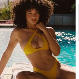 Skatie Honey Bikini Set (L top/M bottom)